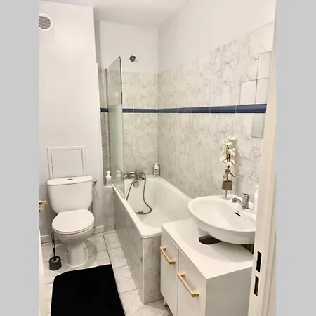 Bel Appartement Lumineux Avec Balcon *